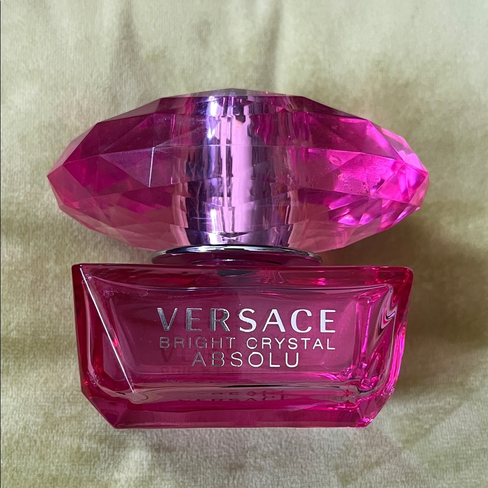 Versace Bright Crystal Absolu in Vibrant Pink